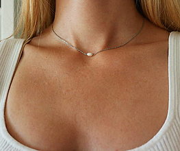 Náhrdelníky - Strieborný minimalistický náhrdelník s perlou - 16044375_