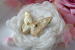 Brošne - Vyšívaná brošňa fialový motýlik - 16046498_