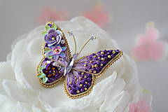 Brošne - Vyšívaná brošňa fialový motýlik - 16046499_