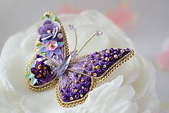 Brošne - Vyšívaná brošňa fialový motýlik - 16046500_