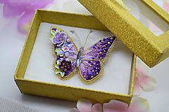 Brošne - Vyšívaná brošňa fialový motýlik - 16046501_