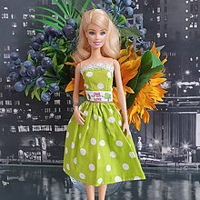 Hračky - Zelené bodkované šaty pre Barbie - 16046670_