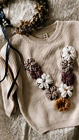Detské oblečenie - Ručne vyšivaný personalizovany sveter flower - 16048188_
