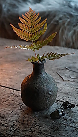 Dekorácie - Menšia keramická váza - 16047548_