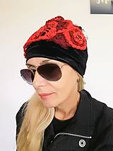 Čiapky, čelenky, klobúky - Čierna zamatová dámska čiapka- Teplá pletená čiapka - 16047820_