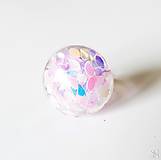 Prstene - Handmade živicový polguľový prsteň s holografickými ružovými flitrami - 16049083_