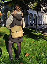 Batohy - Vanessa backpack zlatá s broušeným efektem - 16050055_