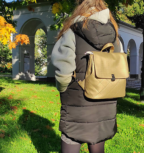 Batohy - Vanessa backpack zlatá s broušeným efektem - 16050050_
