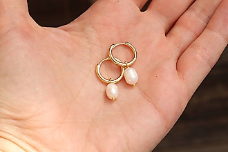 Náušnice - Náušnice kruhy s perlou - 16055456_