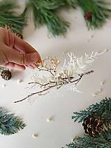 Brošne - Kvetinová brošňa "snežná laň" - 16060459_
