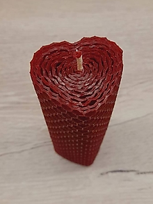 Svietidlá a sviečky - Sviečka srdiečko zo včelieho vosku (Bordová) - 16064202_