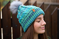 Čiapky, čelenky, klobúky - Zeleno-modrá melírovaná čiapka s brmbolcom - 16065555_