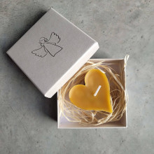 Sviečky - Valentínske srdiečko, liata sviečka, srdce zo včelieho vosku (Srdiečko v darčekovej krabičke) - 16064491_