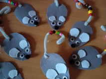 Hračky - Montessori pomôcka-myška- počítanie do 5 - 16067735_