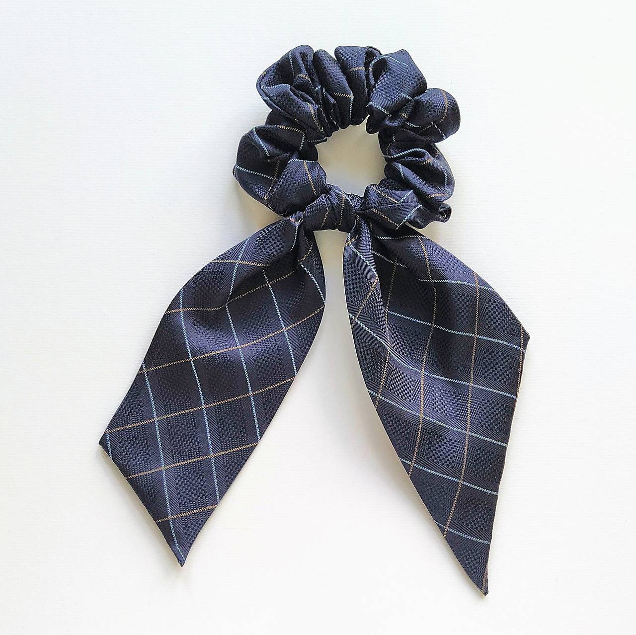Francúzska hodvábna MAXI scrunchie (Károvaná)