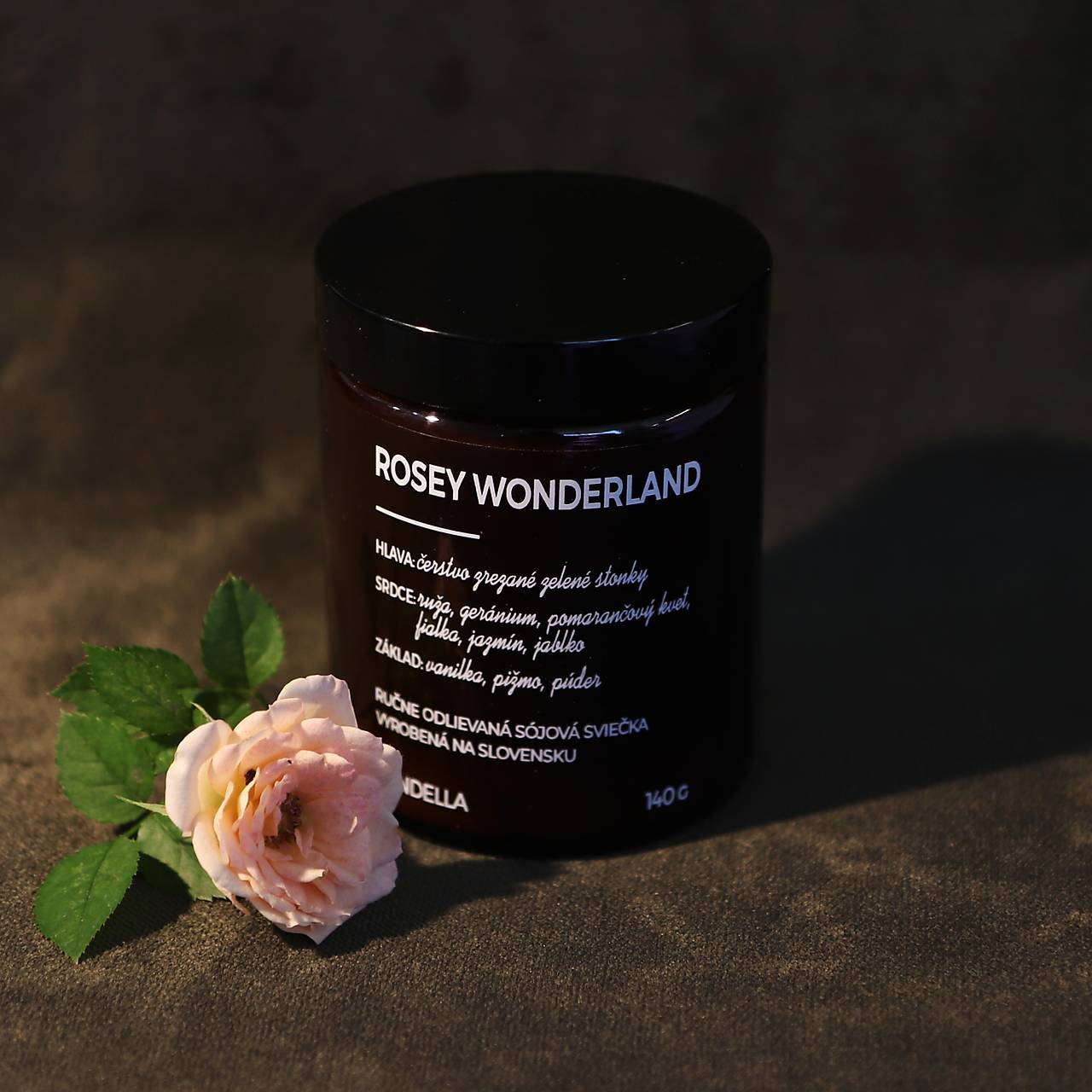 ROSEY WONDERLAND sójová sviečka