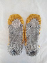 Detské topánky - Horčicovo sivé ponožky ježko - 16075611_