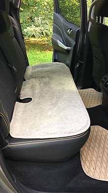 Úžitkový textil - RUNO SHOP Hrejivý sedák do auta nissan navara 100 % ovčie rúno vo vlase proti prechladnutiu a prehriatiu Grey na mieru - 16075233_