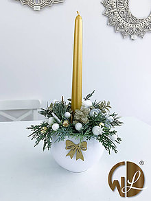 Dekorácie - Vianočná ikebana so sviečkou - 16072605_