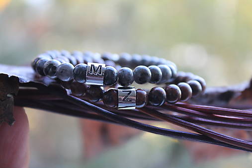 Partnerské s iniciálkami