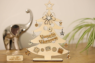 Dekorácie - Drevená vianočná dekorácia „Vianočný stromček“ - 16073812_