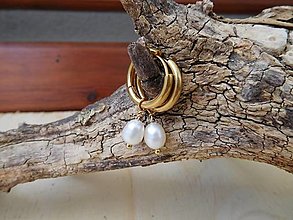 Náušnice - Kruhové naušnice s perlou (Zlatá) - 16078914_