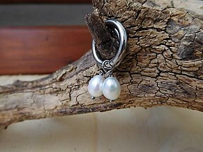 Náušnice - Kruhové naušnice s perlou (Strieborná) - 16078915_