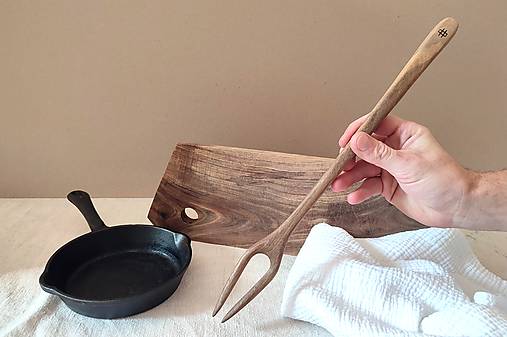 Drevená servírovacia vidlica