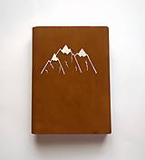 Extra hrubý kožený zápisník s ilustráciou hôr A5
