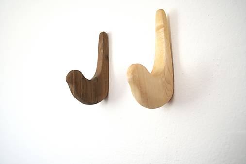 Nástenný vešiak VTÁČIK drevený