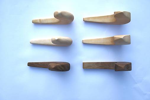 Nástenný vešiak VTÁČIK drevený