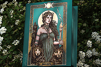 Úložné priestory & Organizácia - Hecate / Hekate / Bohyňa mágie čarodejníctva, ručne maľovaná a vypaľovaná drevená krabička v tvare knihy - 16092665_
