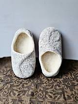 Ponožky, pančuchy, obuv - Vlnené papuče plstené - 16095125_
