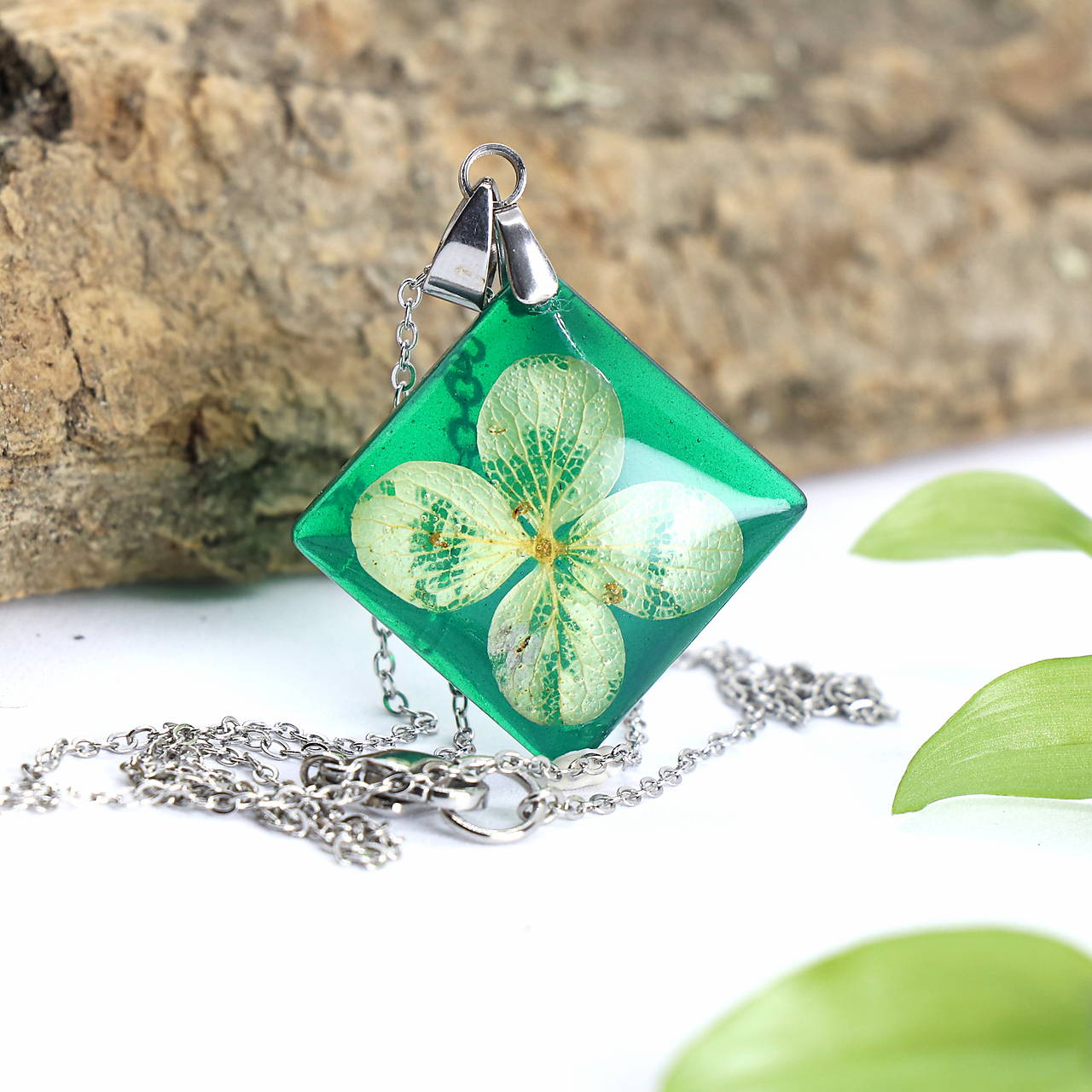 Prívesok Zelená hortenzia