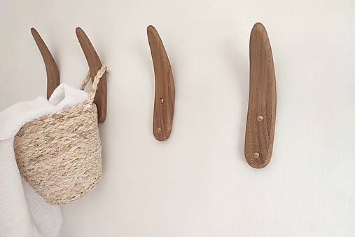 Nástenný vešiak ENGLISH drevo dub/orech