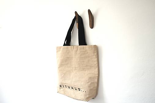 Nástenný vešiak QUEEN drevo orech