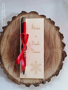 Tabuľky - Vianočna drevená uzka tabuľka s gravírovanym perom - 16097047_