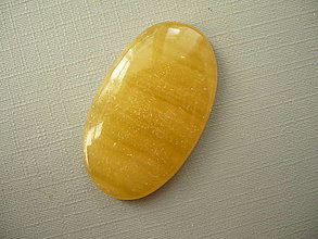 Minerály - Kabošon - žlutý aragonit 37 mm, č.7f - 16103836_