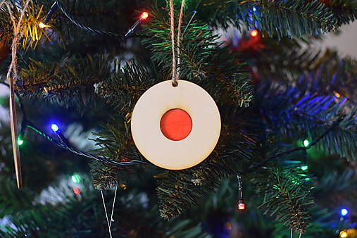 Dekorácie - Drevená vianočná ozdoba Linecké pečivo 14 - 16103079_