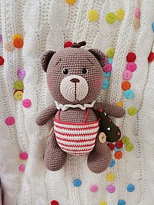 Hračky - háčkovaný medveď s vianočným stromčekom - 16103625_