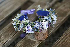 Ozdoby do vlasov - Fialovo-modrý  kvetinový venček - 16108901_