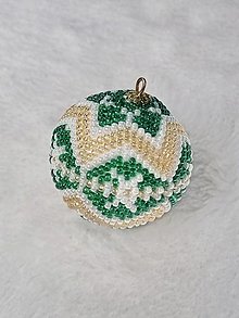 Dekorácie - Vianočná guľa bielo-zeleno-zlatá 4cm - 16106747_
