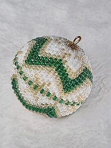 Dekorácie - Vianočná guľa bielo-zeleno-zlatá 4cm - 16106761_