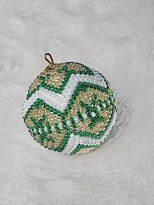 Dekorácie - Vianočná guľa bielo-zeleno-zlatá 4cm - 16106780_