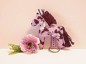 Kľúčenky - Prívesok na kľúče - koník, fialkový s bordovou hrivou - 16105013_