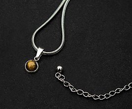 Náhrdelníky - Minimalistický náhrdelník s tigrím okom, oceľ 316 L - 16105509_