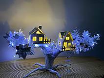 Svietidlá - Čarovné domčeky na strome - dekorácia aj svietnik v jednom - 16109665_