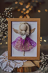 Dekorácie - Anjelik v dubovom rámčeku, purple - 16111381_