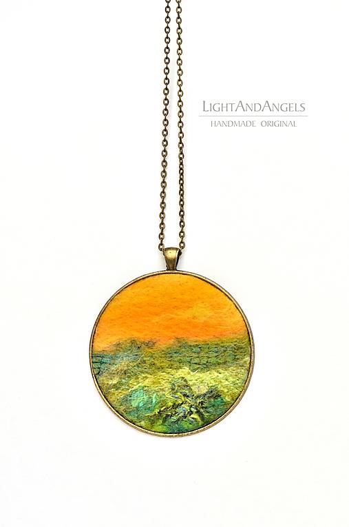 Náhrdelníky - Arttexový prívesok "Slnečná príroda" - veľ.XL - 16113341_