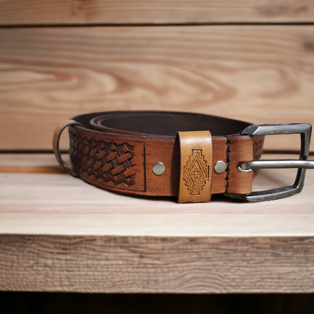 Zdobený kožený opasok